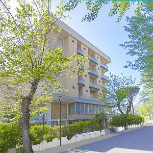hotel-ben-hur-cesenatico.emilia-romagnahotels.net/