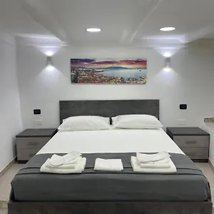 sott-o-pont-napoli.hotels-amalfi.com/
