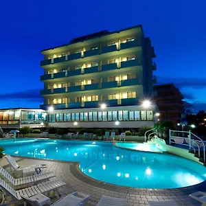 strand-hotel-colorado-lido-di-savio.emilia-romagnahotels.net/